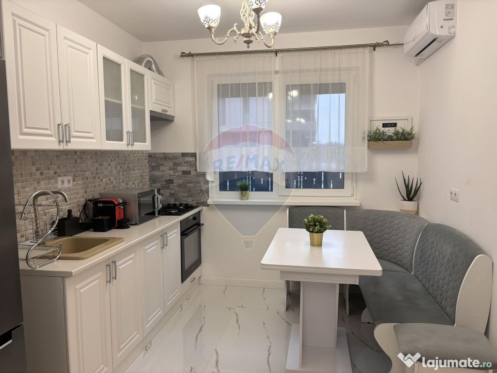 Apartament de închiriat cu 2 camere, Parcare Inclusă, U...