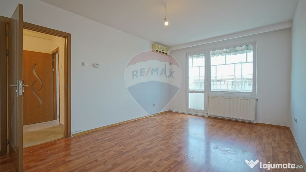 Apartament decomandat 3 camere 2 bai Tractorul