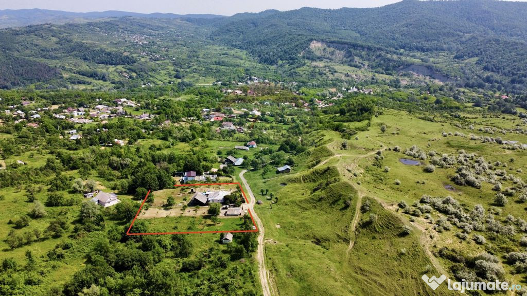 Căsuta de pe deal din Vrancea