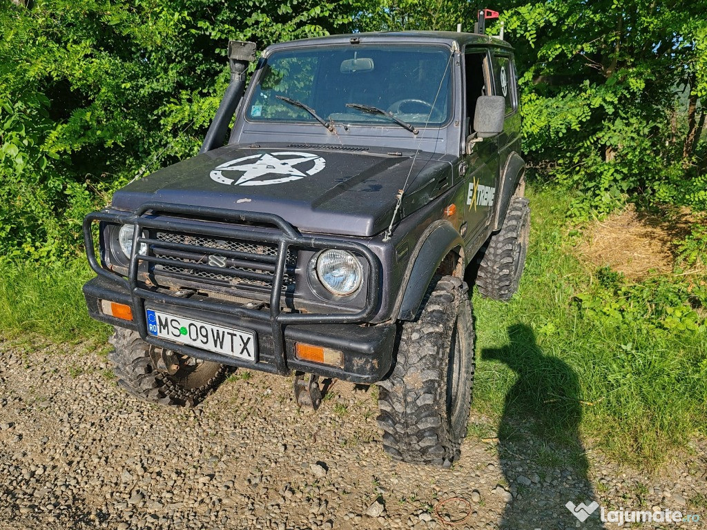 Vând Suzuki Samurai