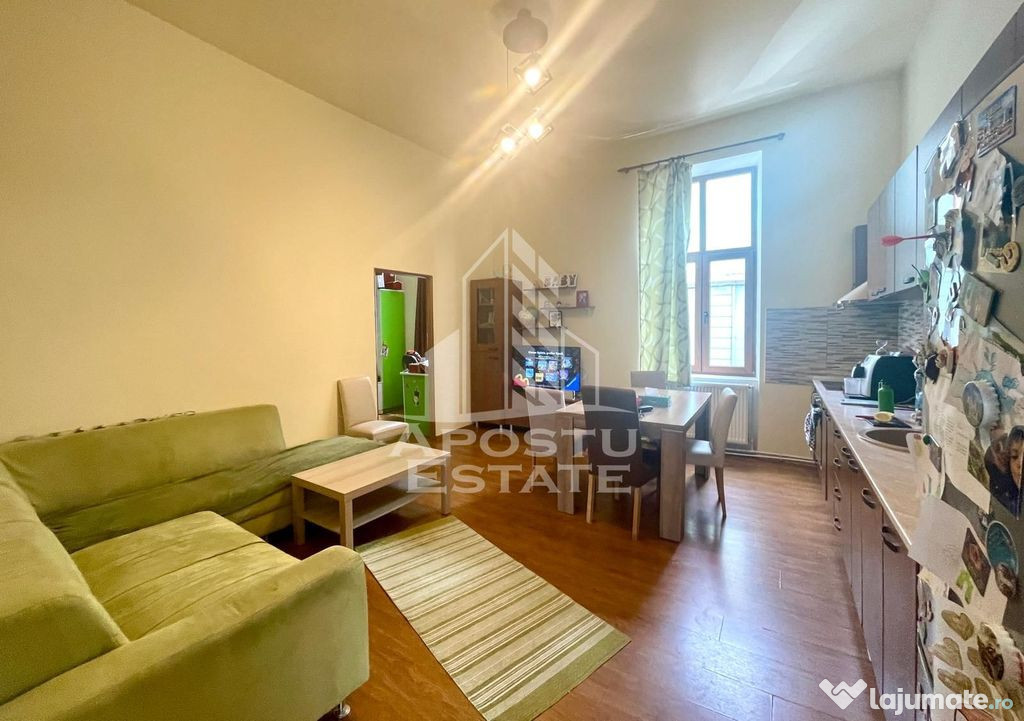 Casa cu 2 apartamente – zona Piata Catedralei