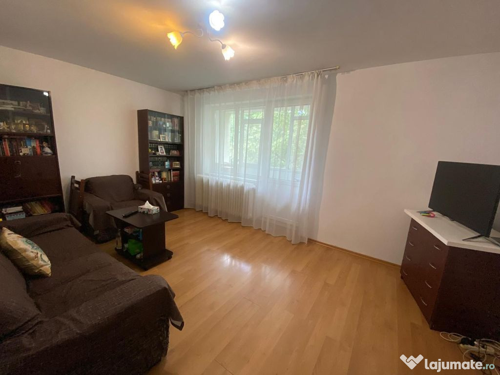 3 camere decomandat Resita /Izvorul rece /Berceni