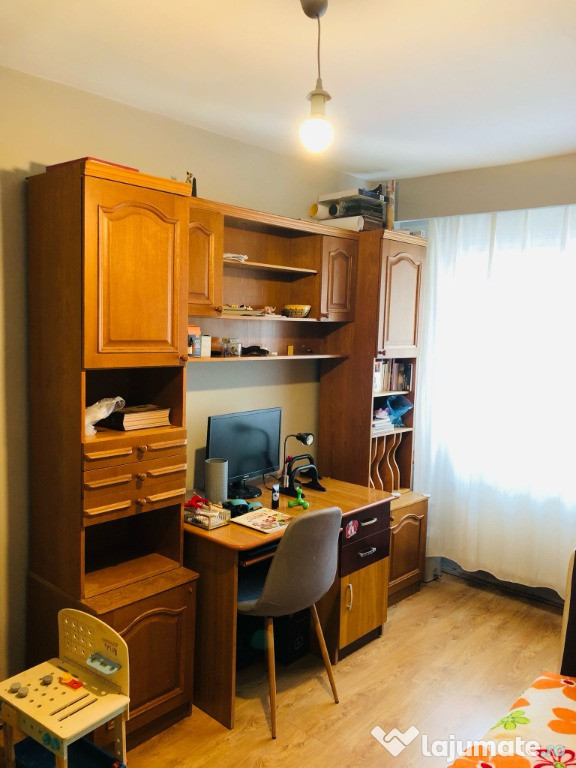 Apartament 4 camere decomandate – zona BIG, Mănăștur