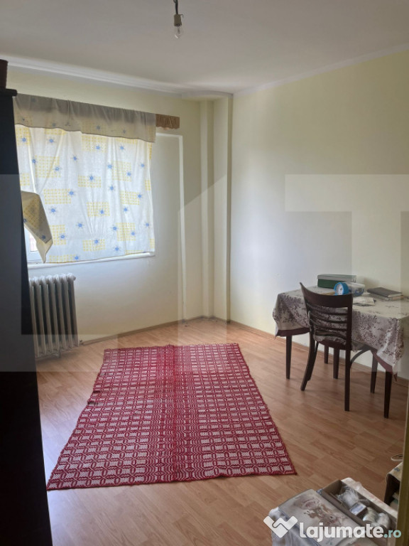 Apartament de 3 camere, 69mp,zona Carrefour
