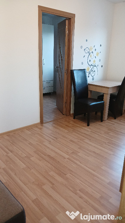 Zona garii, ofer spre inchiriere apartament cu 2 camere, 40mp.240 euro