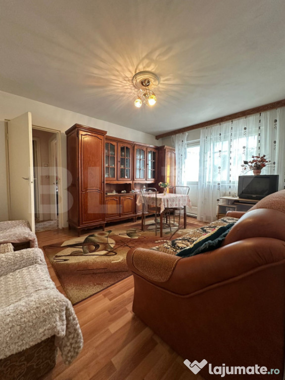 Apartament 3 camere, 53 mp, mobilat, zonă verde și linișt