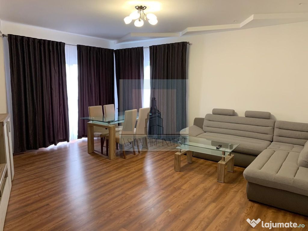 De vanzare apartament 3 camere/ zona Tractorul
