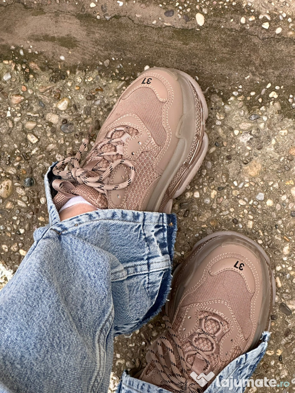 Balenciaga tripleS