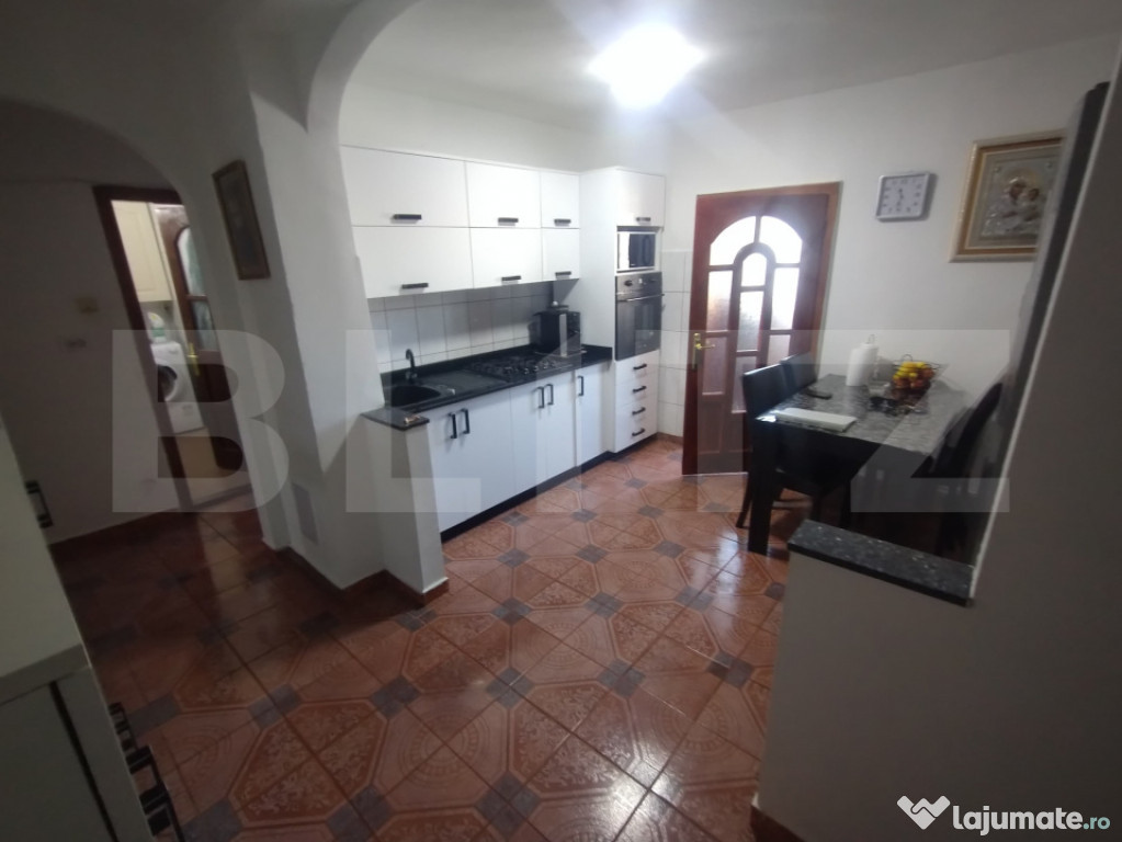 Apartament cu 2 camere,47 mp ,decomandat, la etajul 1,Prundu