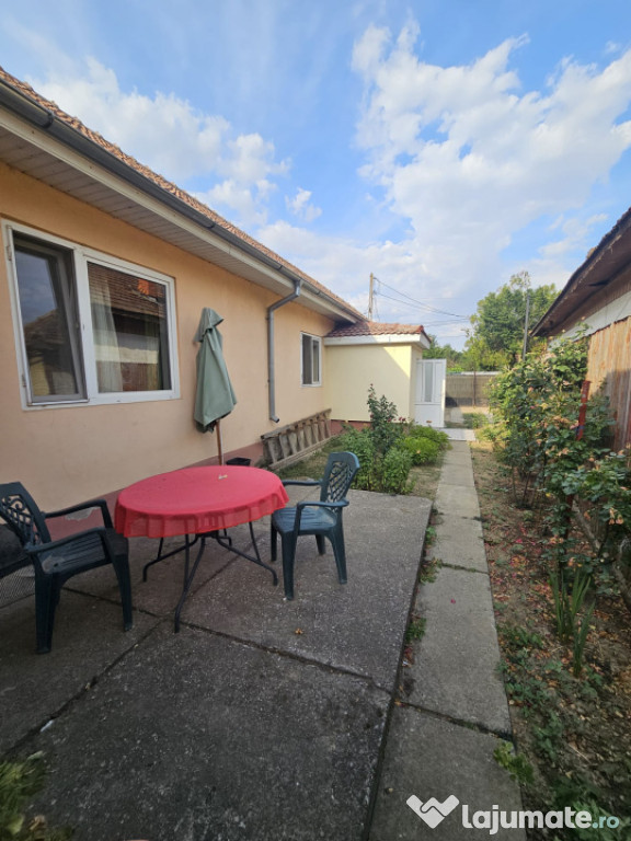 Casa 126 mp utili, teren 800 mp, Malu Mare