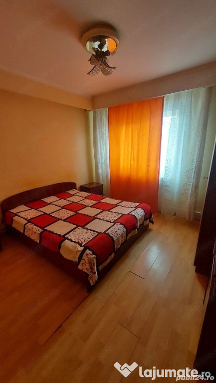 1 camera in zona Aradului