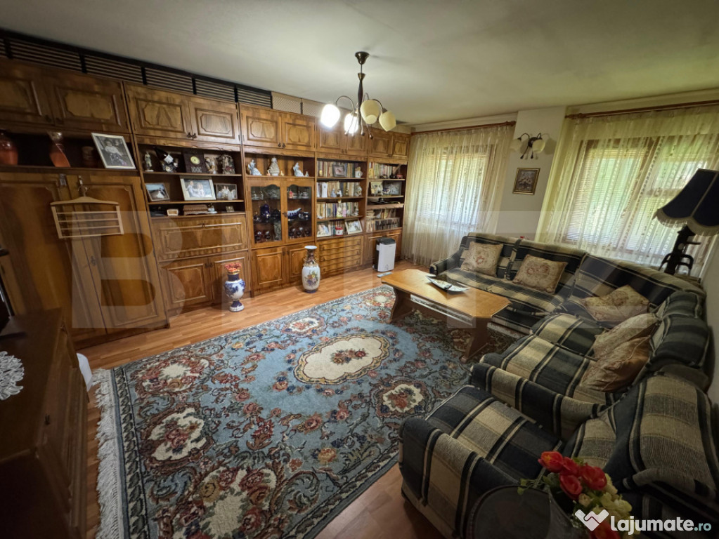Apartament 3 camere decomandate 76 mp, Zona George Enescu