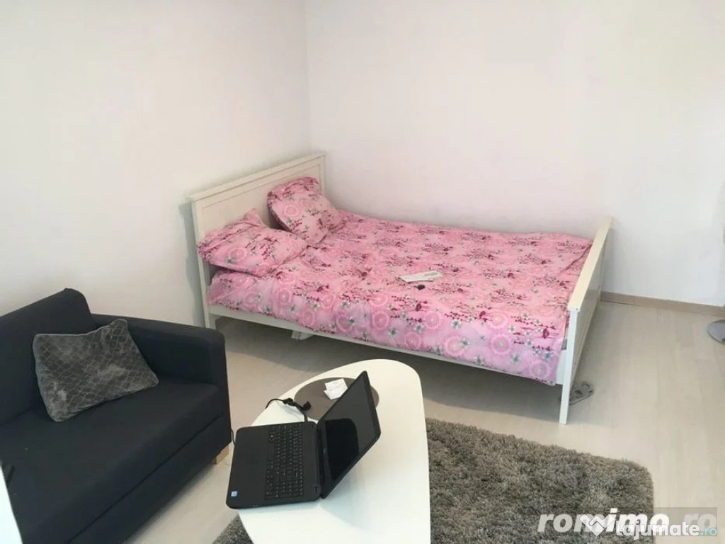 1 camera in zona Lipovei