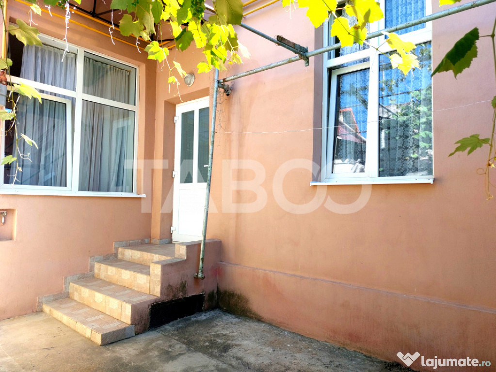 Apartament la casa 2 camere 52 mp si gradina 60 mp Central C