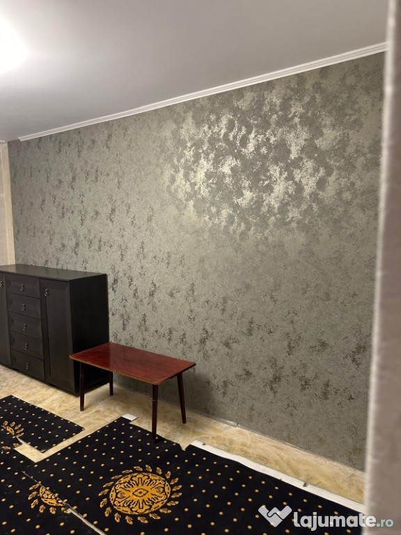 Vand apartament 2 camere zona clentina