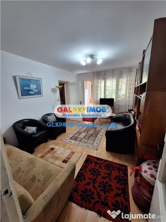Camer#259; de -nchiriat pentru fete - apartament 3 camere