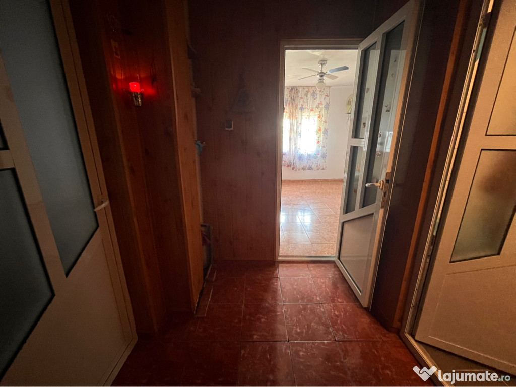 Apartament zona Drăgaică