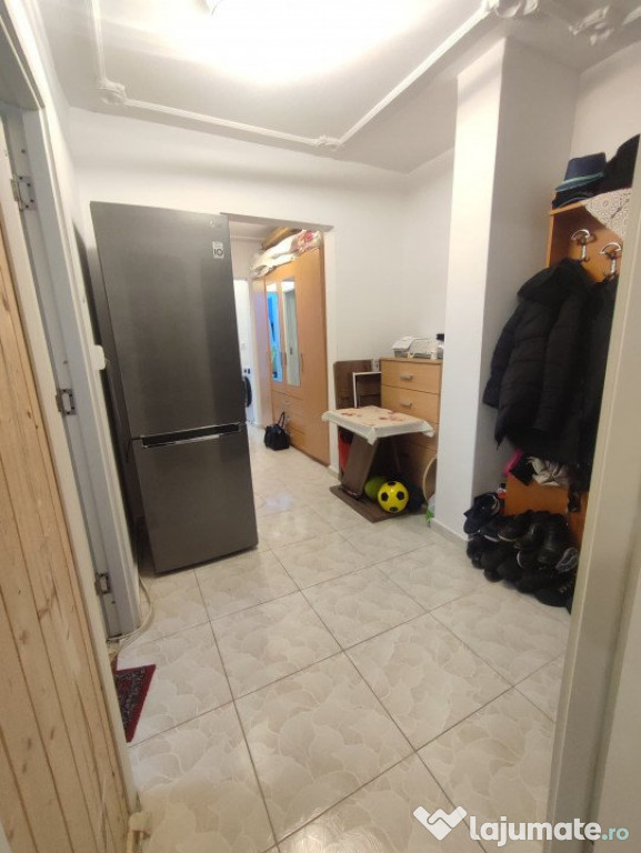 APARTAMENT 3 CAMERE DECOMANDAT, CANTA