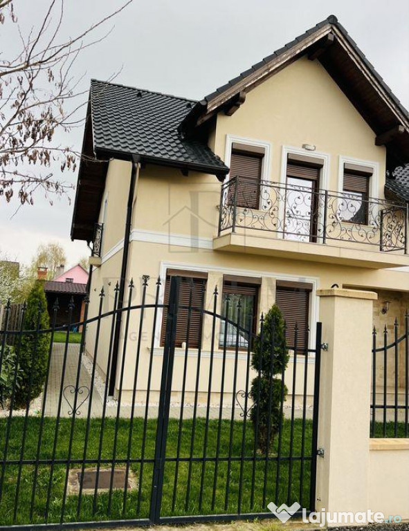 Duplex deosebit - mobilat utilat- strada asfaltata - curte a