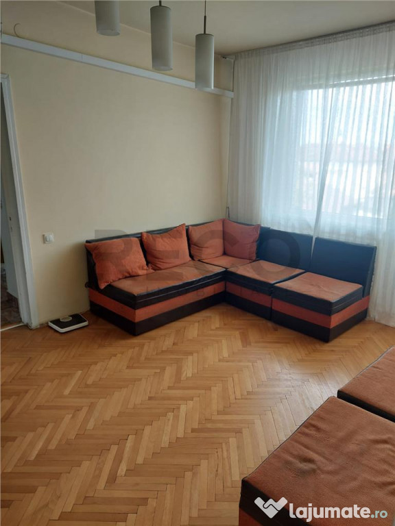 RECO . Apartament cu 2 camere central .