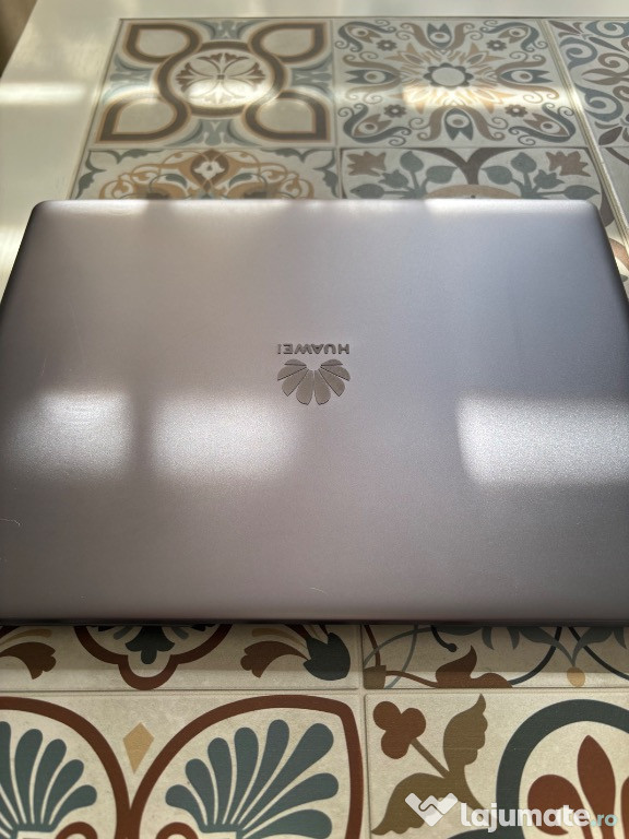 Vand laptop Huawei ultraportabil Inter I5, utilizare redusa, W preinst