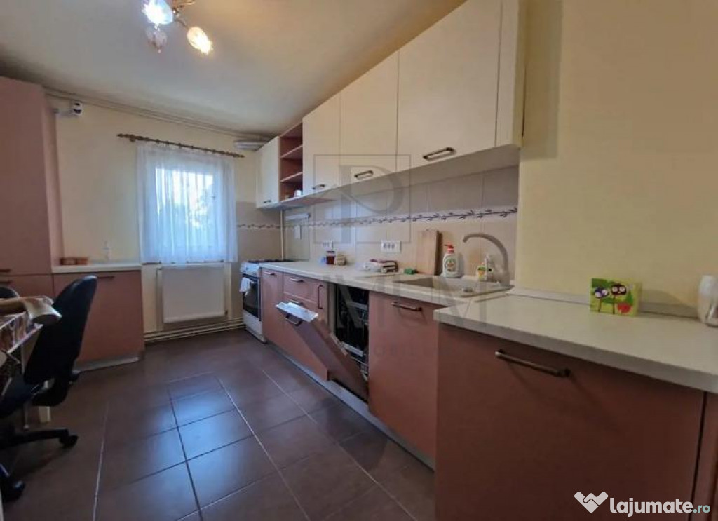 SPITALUL JUDETEAN - 4 Camere - ETAJ 1 - Centrala proprie - C