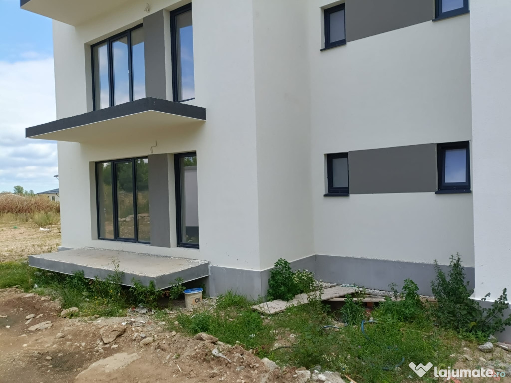 Spațiu comercial de închiriat 80 mp utili, parter, bloc nou