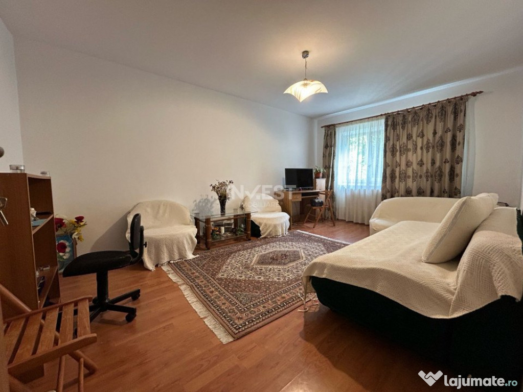 Apartament 2 camere, decomandat, Nicolina, etaj intermediar