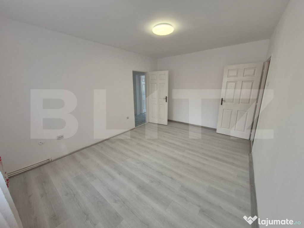 Apartament renovat cu terasă și priveliște superbă –