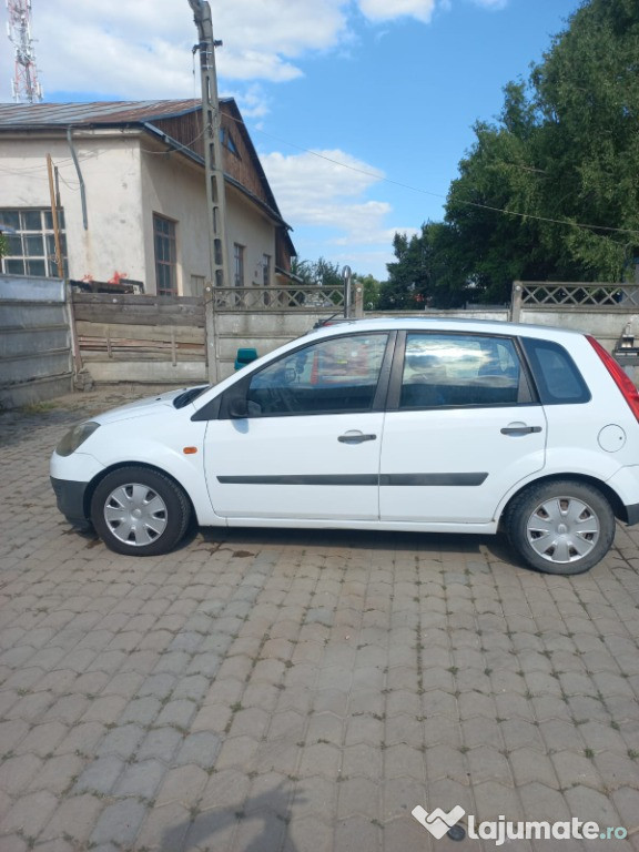 Vând Ford Fiesta 2007