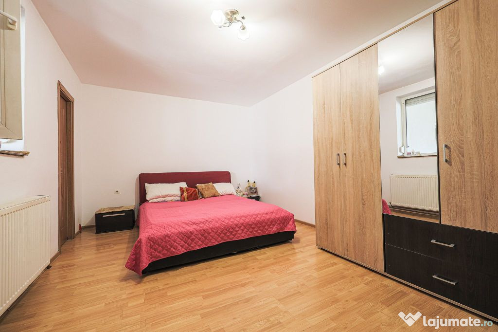 Casă renovată cu 3 camere din cărămidă în Gradiste