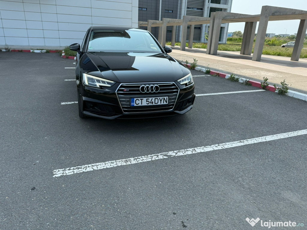 Audi A4 3*sline limuzină