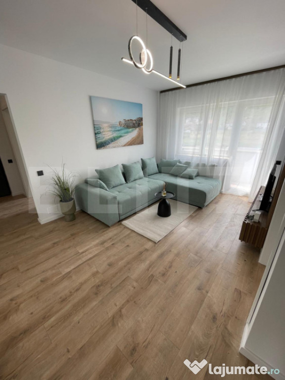 Apartament mobilat si utilat, bucatarie separata, parcare su