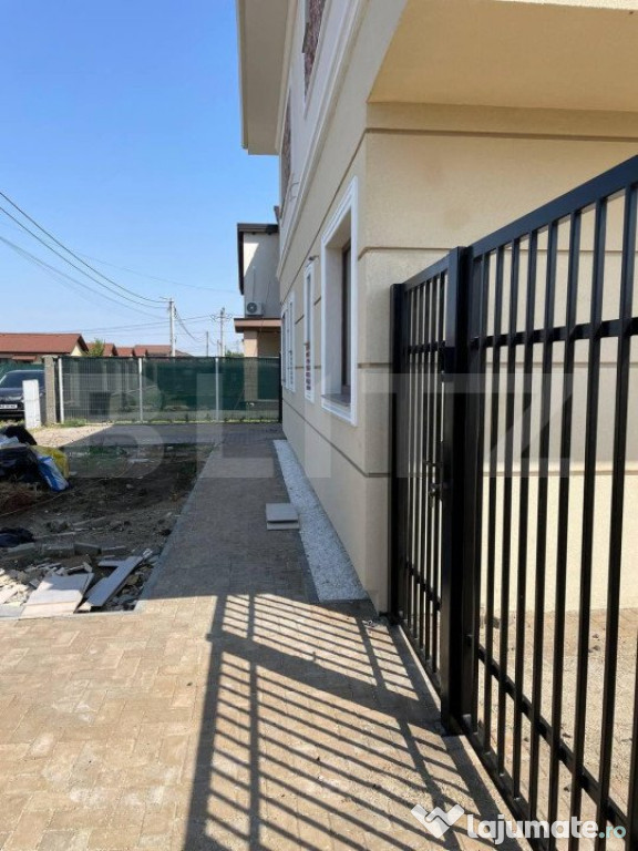 1/2 Duplex de 135 mp utili, teren 324 mp, cartier Mosnita No