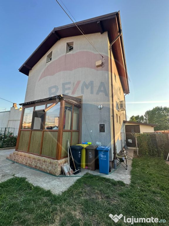 Casa individuala cu 5 camere si Pod in zona Andronache