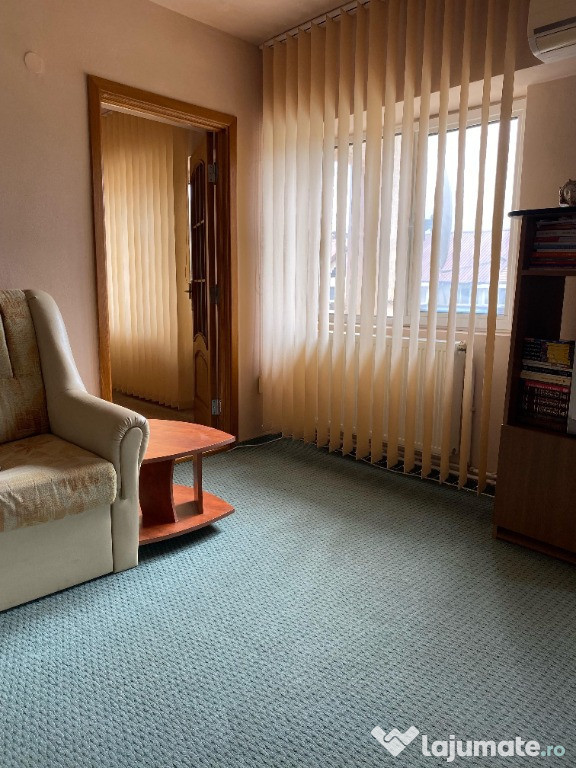 Vând garsonieră compartimentată în 2 camere, 51 mp, în Berca, Buzău