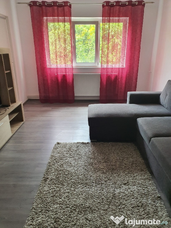 Proprietar, închiriez apartament cu 2 camere Averescu