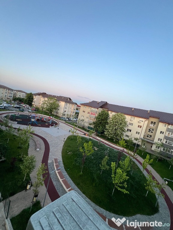 Apartament complet echipat, 3 camere, lângă parc, magazin și școală
