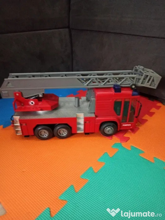 Mașina de pompieri, cu scara MAN+Camion Bob Two Tons