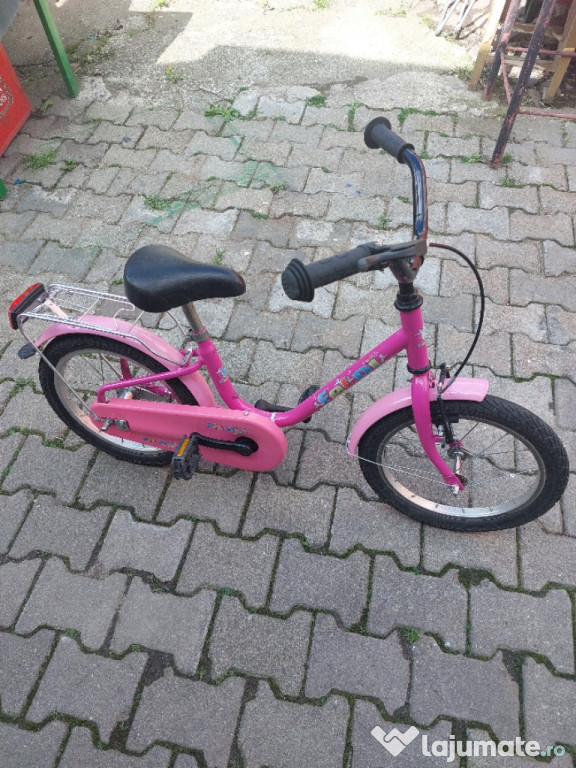 Vând bicicleta de fetita