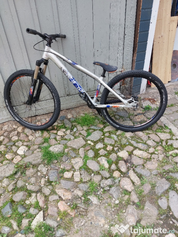 Vând bicicleta GHOST
