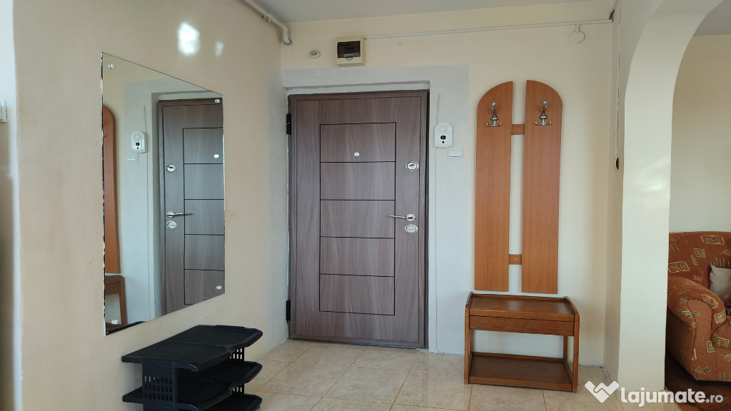 Inchiriez ap. 2 camere ultracentral Constanta zona Spital Judetean