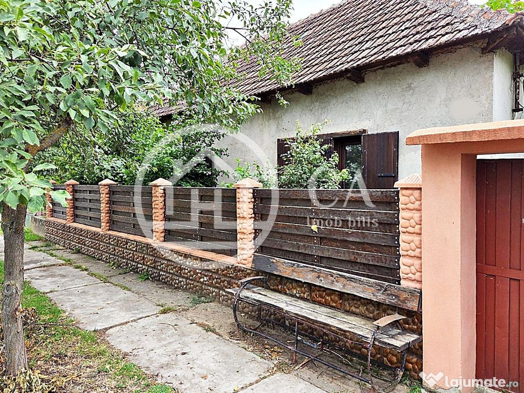 Casa de vanzare cu 4 camere si teren de 1520 in satul Bat...