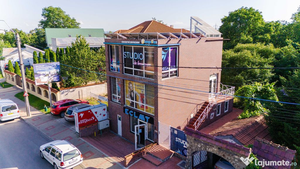 Casă / Vilă cu 3 camere de vânzare în zona Sud-Vest