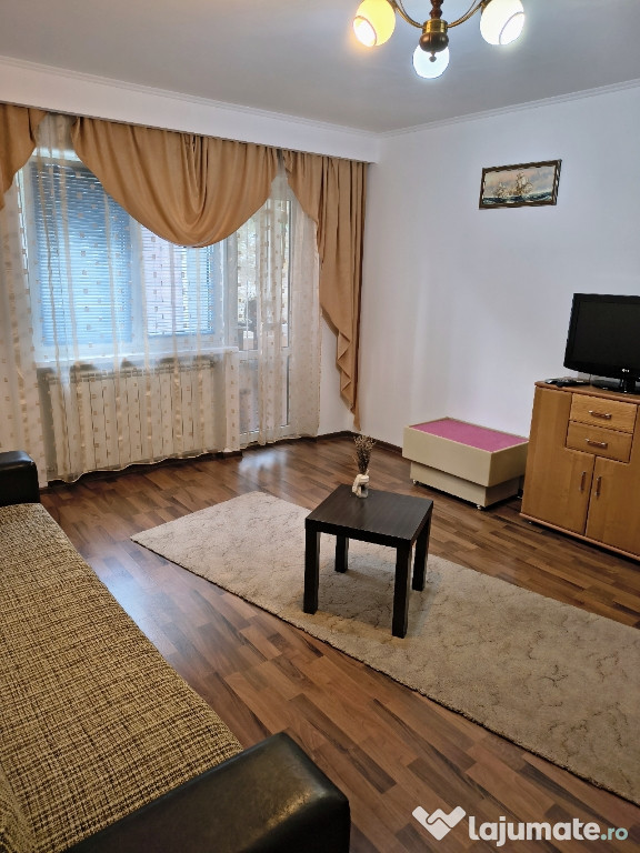închiriez 2 camere
