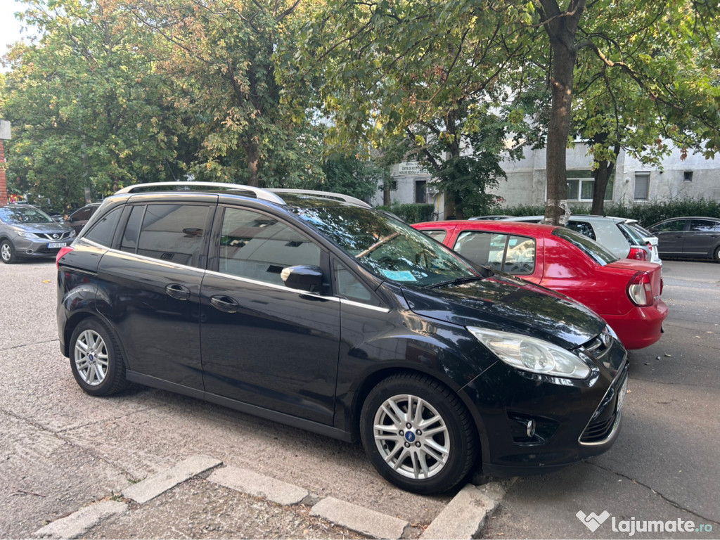 Vând ford grand C Max