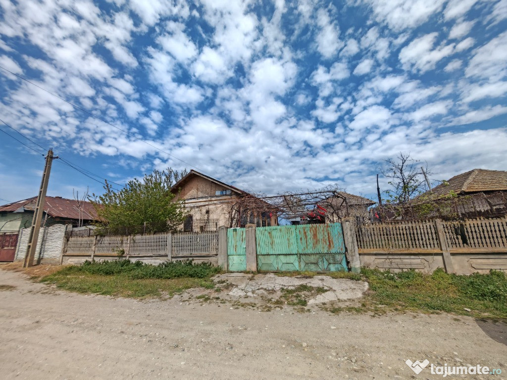 Casa Bătrânească 1500m² 25000€