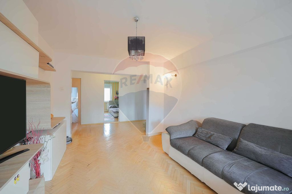De vânzare apartament 4 camere B-dul Ștefan cel Mare, R...
