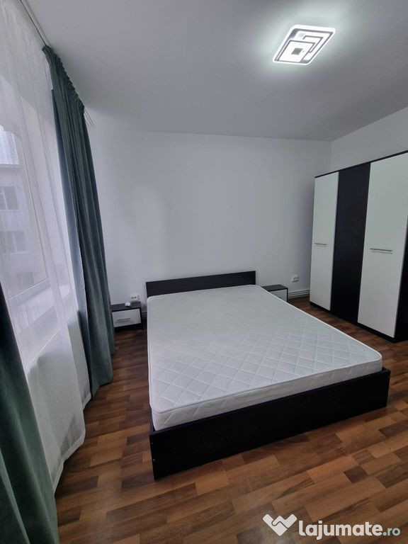 De inchiriat apartament 2 camere ultracentral - zona Fata...