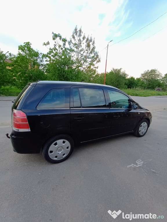 Opel Zafira b automată înmatriculat 7 locuri